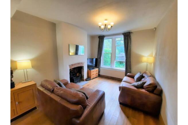 Lounge/Dining Room