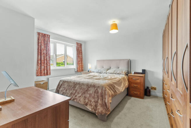4 bed Detached for sale Image 10