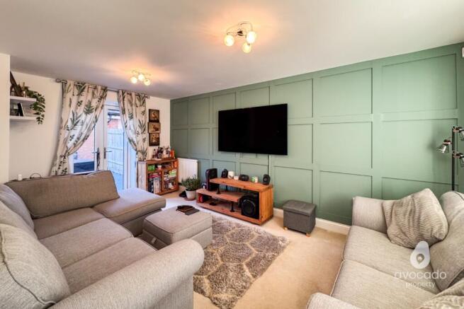 Albert Close, Spencers Wood, RG7 photo 4