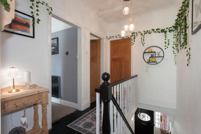 FIRST FLOOR LANDING
