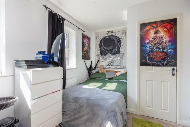 Weighbridge Close 24 Bedroom 2-1.jpg