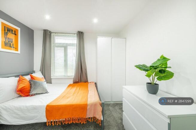 £795 Bedroom