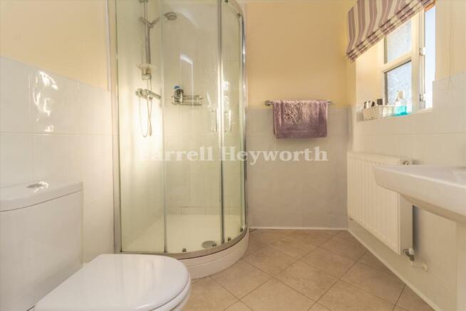 Bed 1 en suite