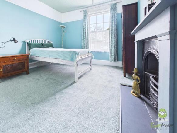 CAM01543G0-PR0176-STILL058