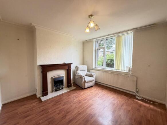 3 bed House for sale Image 4