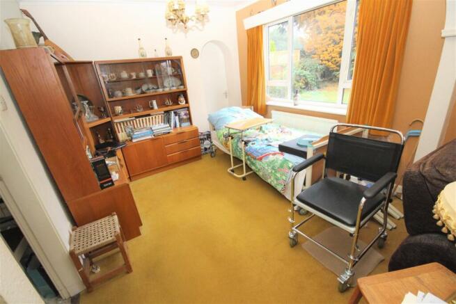 lounge 1.jpg