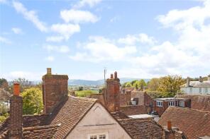 Flat 3, Swan House, Saddlers Row, Petworth GU28 0AN