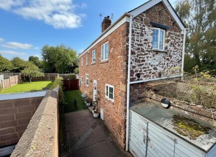 Luccombe Lane, St.Thomas, EX2