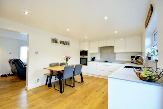 Kitchen_2.jpeg
