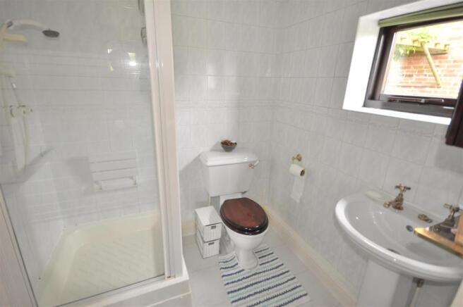 ENSUITE SHOWER ROOM
