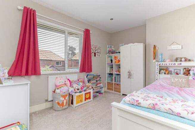 3 bed Semi-Detached for sale Image 10