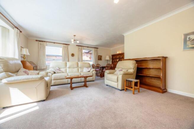 3 bed Detached Bungalow for sale Image 6