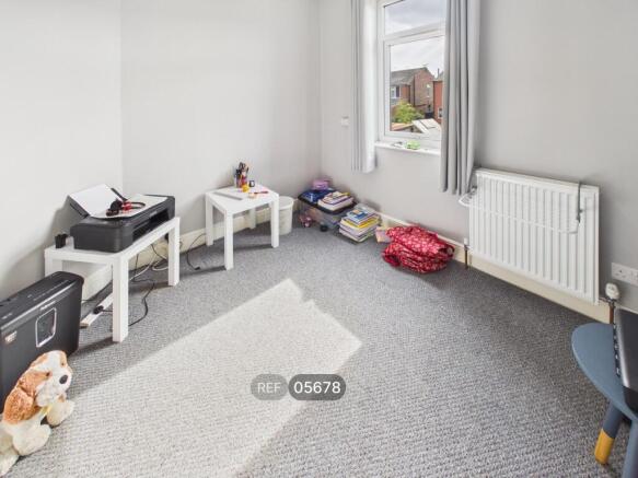 2 bed Terraced to rent Image 9