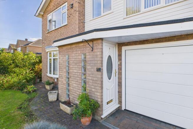 View of property from the front