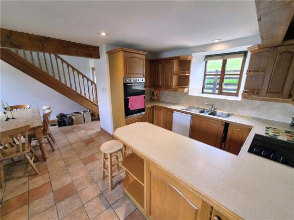 3 bed Detached to rent Image 10