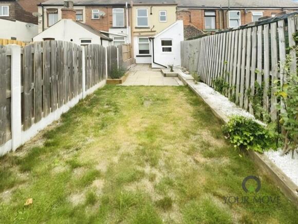 3 bed Terraced to rent Image 7