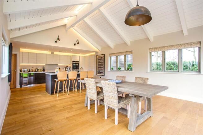 Kitchen/family Room