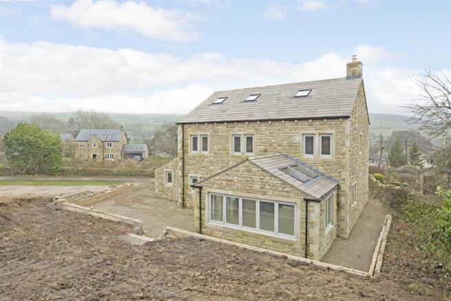 6 bed Detached for sale Image 4