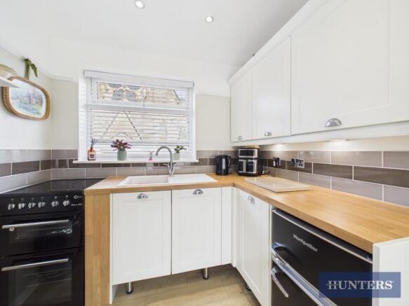 2 bed Semi-Detached Bungalow for sale Image 11