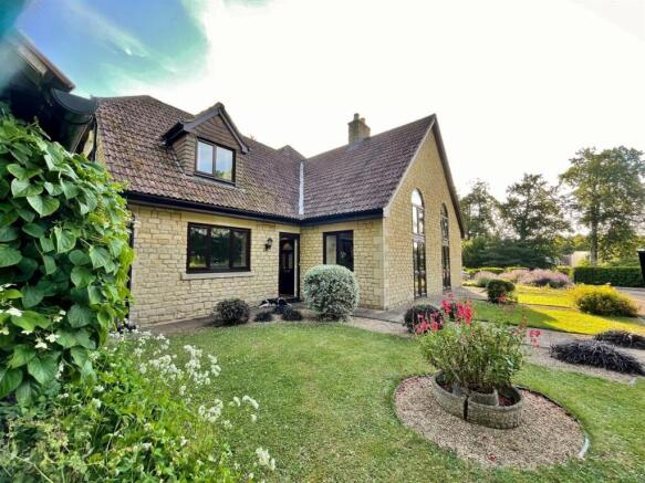 7 Avon Heights front.jpg