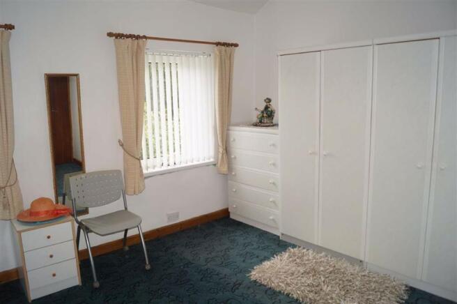 BEDROOM 1 MASTER (FRONT)