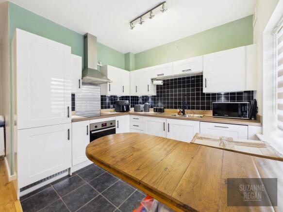 CAM05192G0-PR0261-STILL003