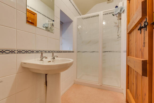 En-suite Shower r...