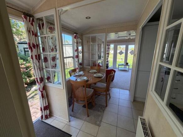 Dinning Room.jpeg