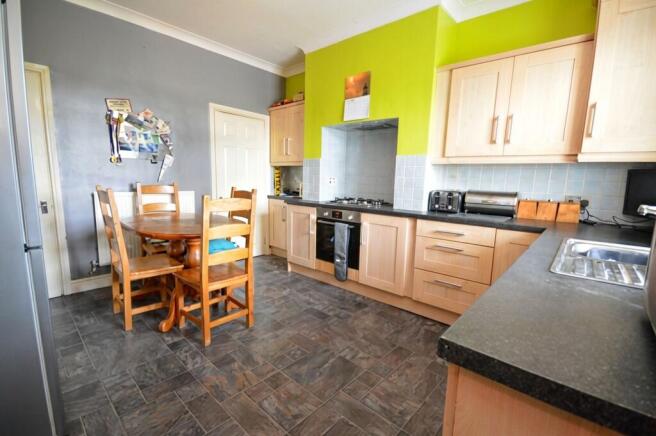 2 bed Terraced for sale Image 5