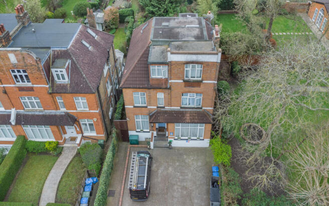 30 Chatsworth Road, Kilburn, London, NW2 4BS