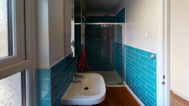 14-Well-Street-Bathroom (1).jpg