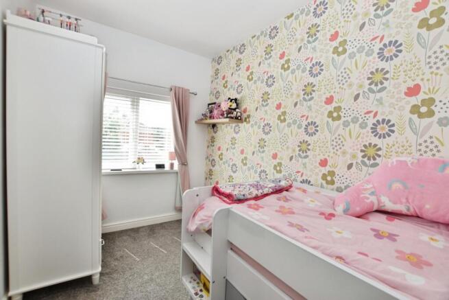3 bed Terraced for sale Image 11
