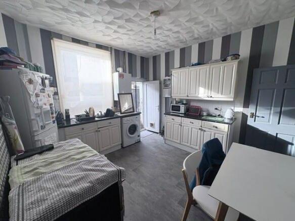 Harling Street, Burnley, BB12 photo 3