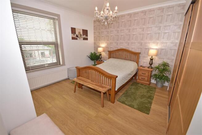 2 bed Terraced for sale Image 12