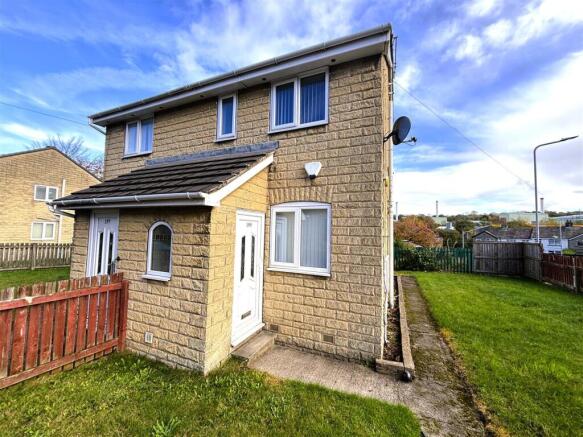 2 bed Semi-Detached to rent in bradford