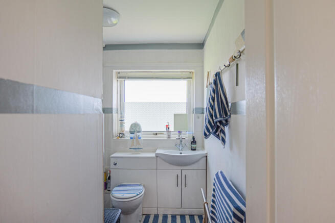 2 bed Flat for sale Image 7