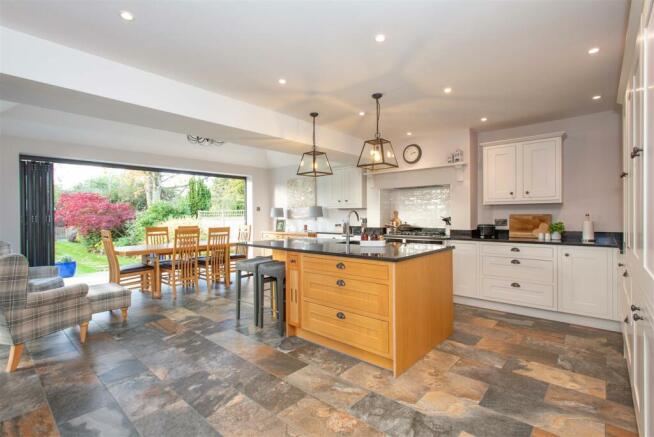 2023.11.15 223 Chislehurst Rd, BR5 1NP-2131.jpg