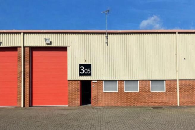 305 Bedfont External.png