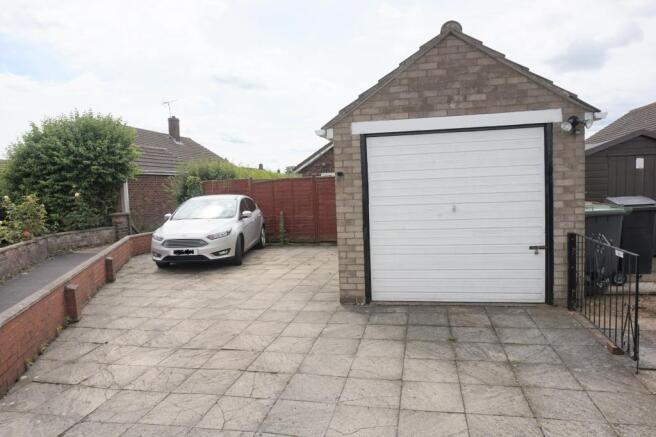 Garage & car standing
