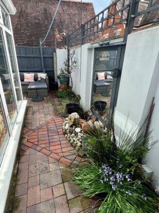 Courtyard garden