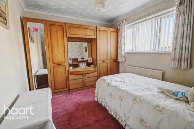 3 bed Semi-Detached for sale Image 9