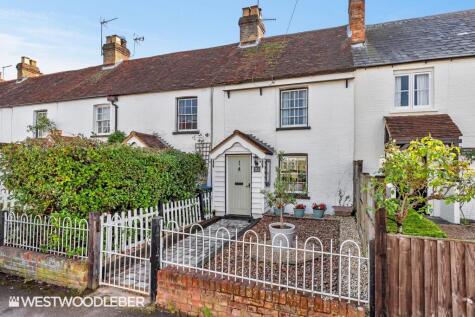 Priory Row, Widford