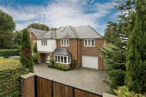 1a High Beeches, Twinoaks, Cobham KT11 2QW