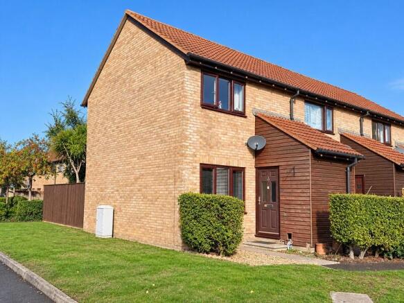 2-bed terraced on Eastlands, New Milton, Hampshire. BH25 5PH, £219,950