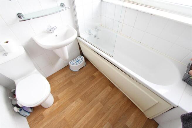 3 bed Semi-Detached for sale Image 12