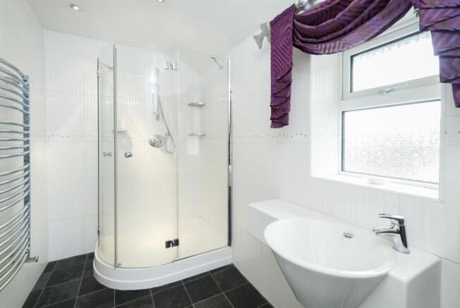 Family Shower Room