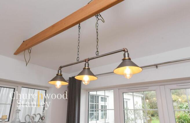 Vaulted ceiling and lighting