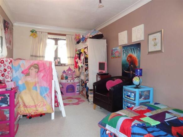 BEDROOM 2