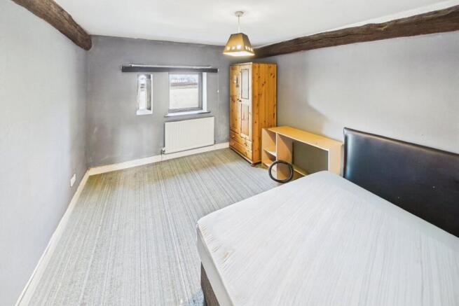 4 bed Detached for sale Image 8