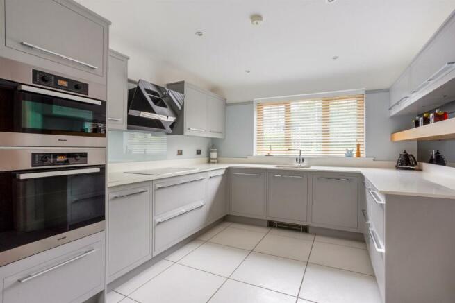 74022_8 Highland Road Wimborne (6)_low.jpg